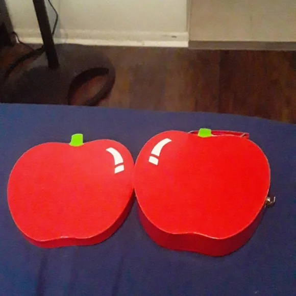 NWOT Apple Bag - Picture 5 of 8